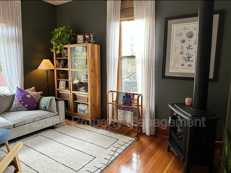 144 W Apricot Ave — Photo 4