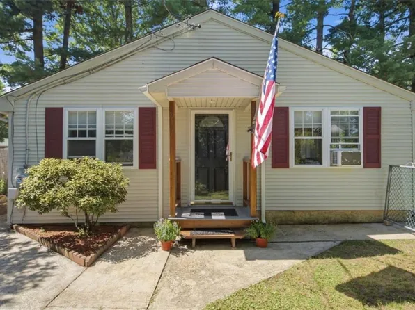 19 Sunset Ave, Coventry, RI 02816