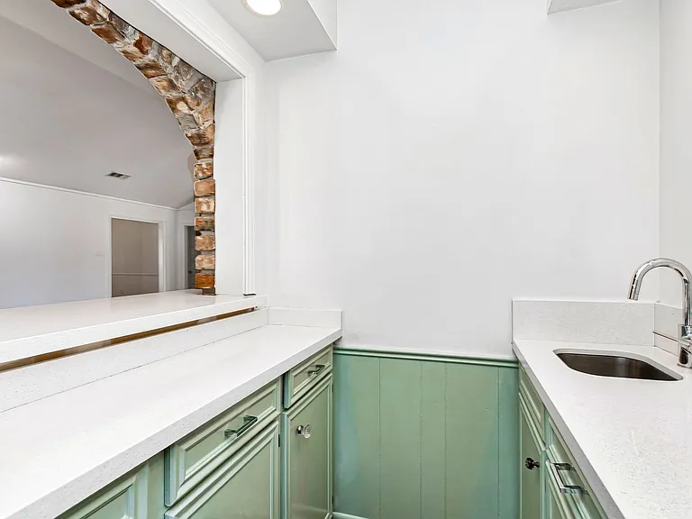 4204 Pine Park Dr — Photo 15