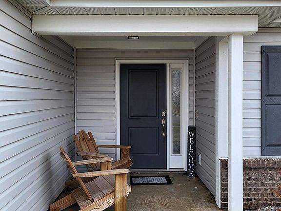 2nd image of 6149 Silvercreek Dr