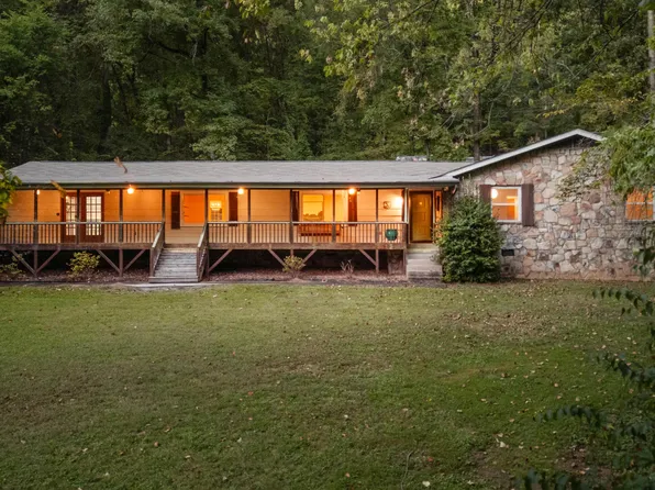 1425 Palisades Rd, Signal Mountain, TN 37377