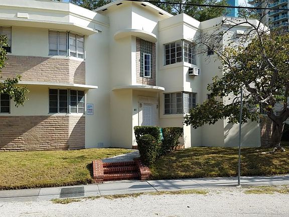 Property Entrance on SW 15th Road/Broadway