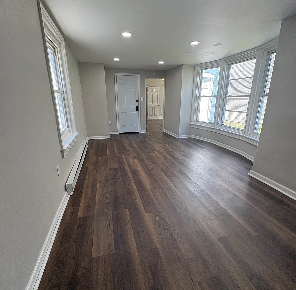2 bed, 800 sqft, $1,550 — Photo 1