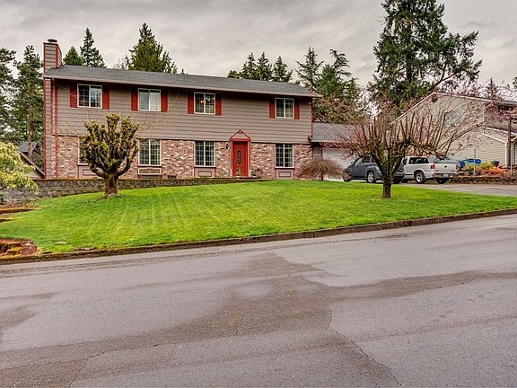 4th image of 2208 NE Brookview Dr