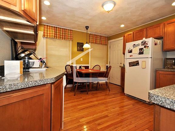 2nd image of 25 Fairbanks St #1