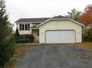 6720 Greenway Ln, Forest Lake, MN 55025