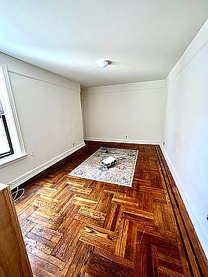 2nd image of 2805 23rd St APT 4A