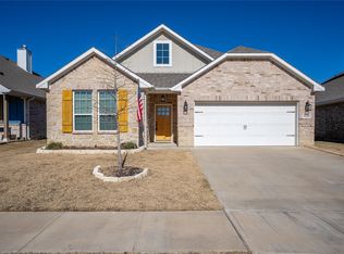 520 Mustang Ln, Pilot Point, TX 76258