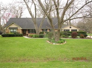 313 Southern Oaks Dr, Lake Jackson, TX 77566