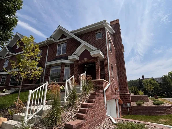 10823 Falling Water Ln Unit A, Woodbury, MN 55129
