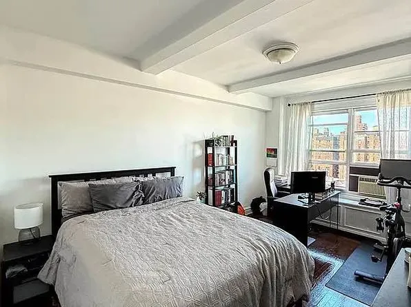 200 West 108th Street image 4 of 13