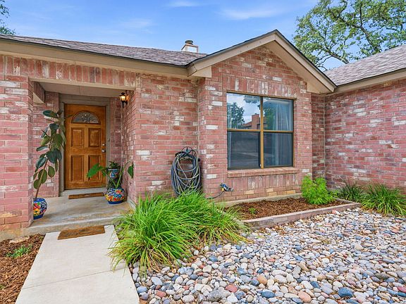 2nd image of 21507 Longwood