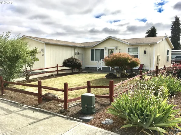 1015 Oak St Unit 87, Silverton, OR 97381