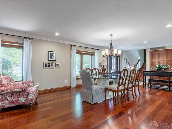 4th image of 701 Yellowcreek Dr