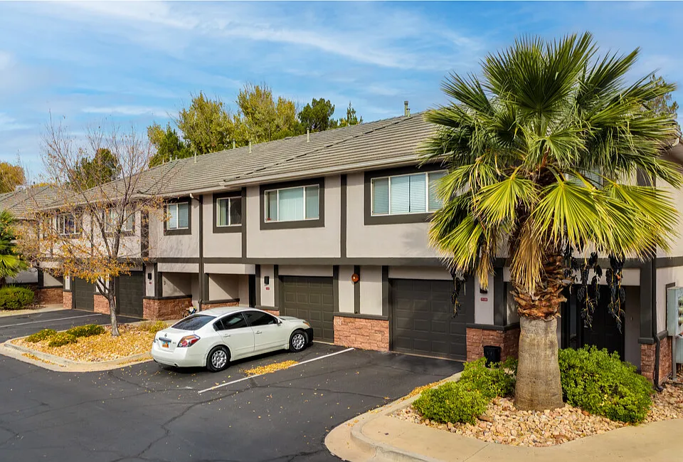 Oasis Palms