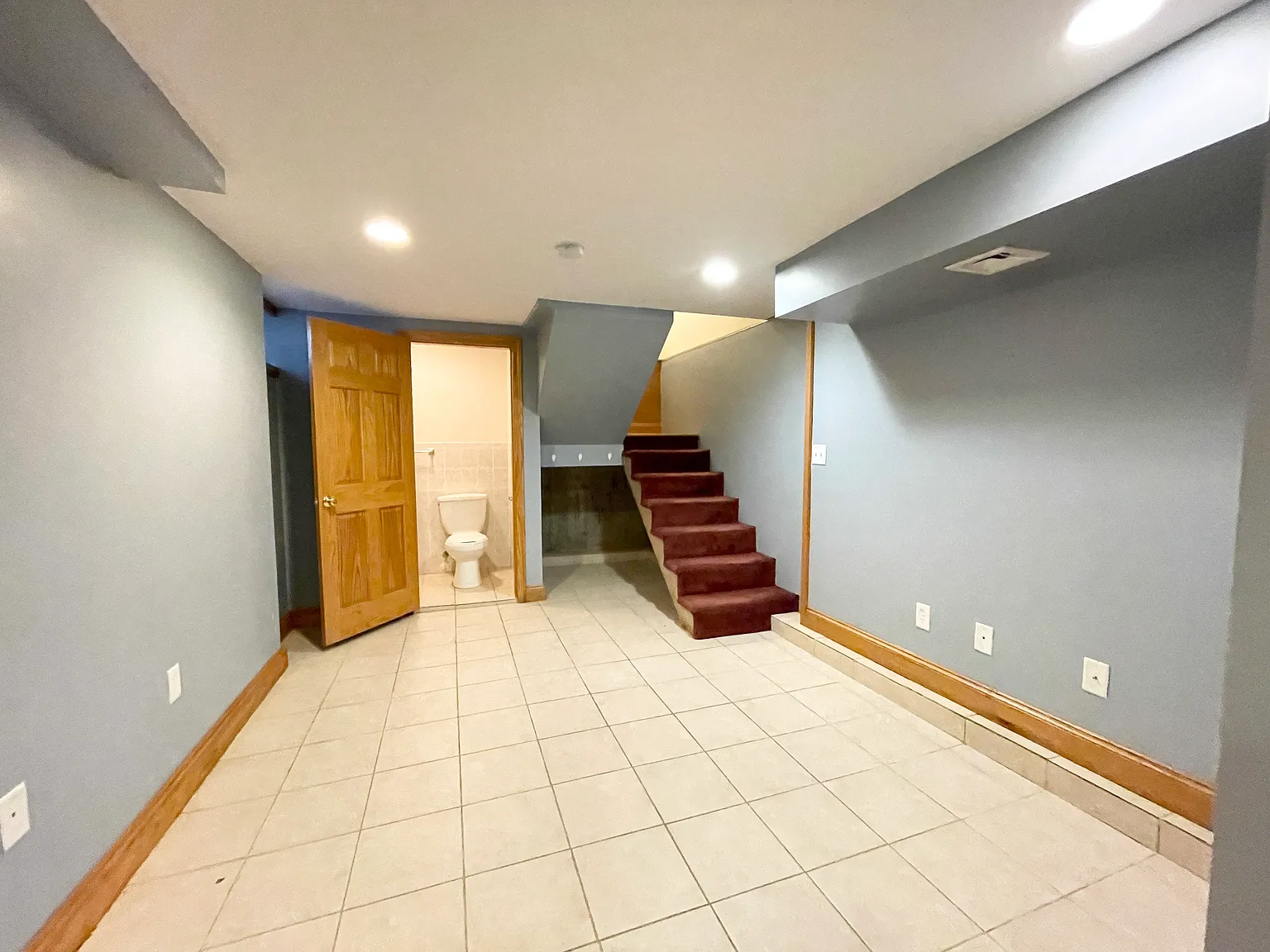 3 bed, $4,800 — Photo 2