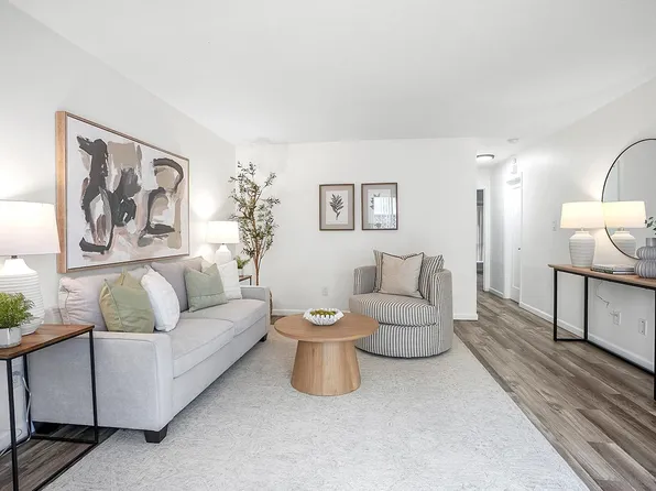 6602 Beadnell Way Unit 12, San Diego, CA 92117