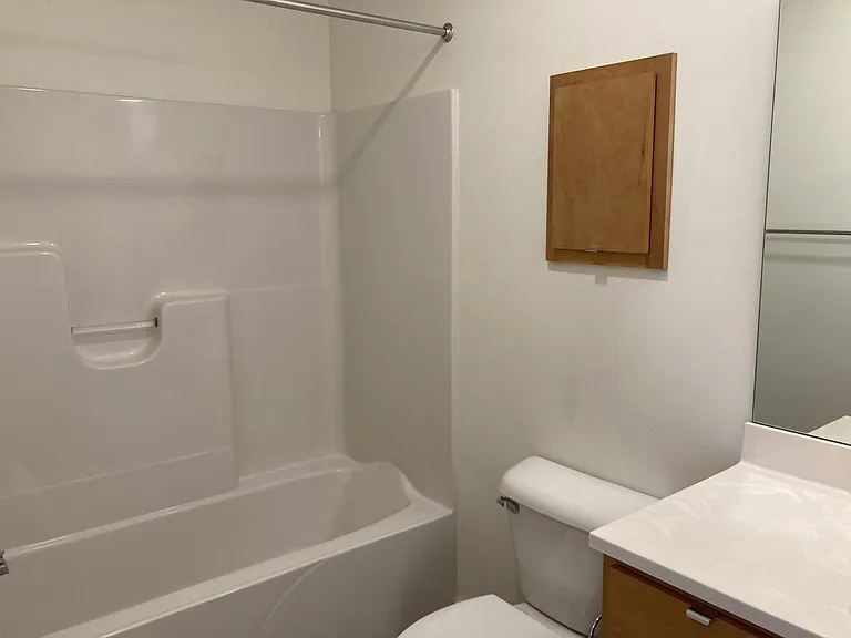 South End Apartments — Photo 24