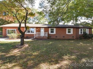 846 S Magnolia St, Mooresville, NC 28115