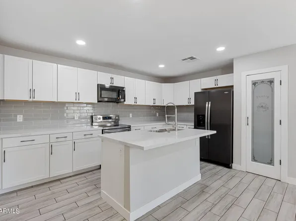 9417 N 2ND Street, Phoenix, AZ 85020