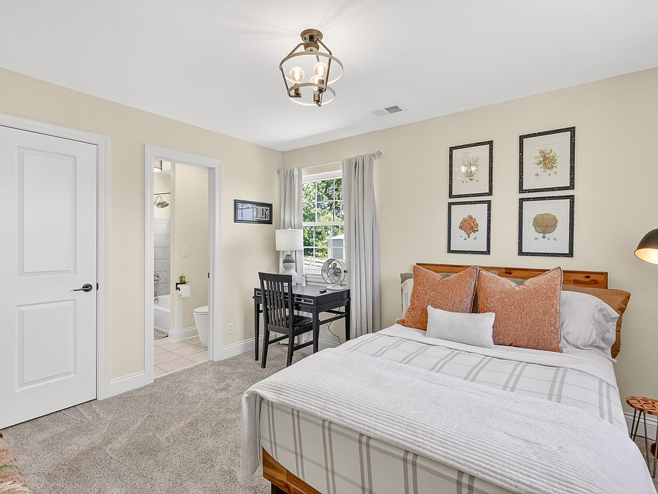 40th image of 157 Giles Ln