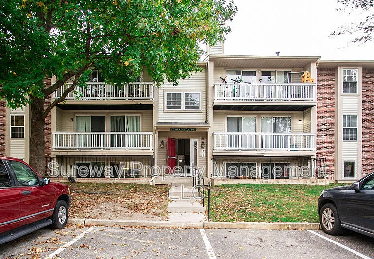142 Kenwood Dr — Photo 1