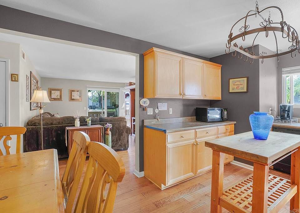 1st image of 2536 White Oak Pl Unit 1