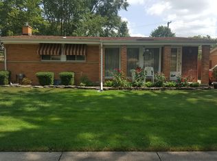 9360 Frederick St, Livonia, MI 48150