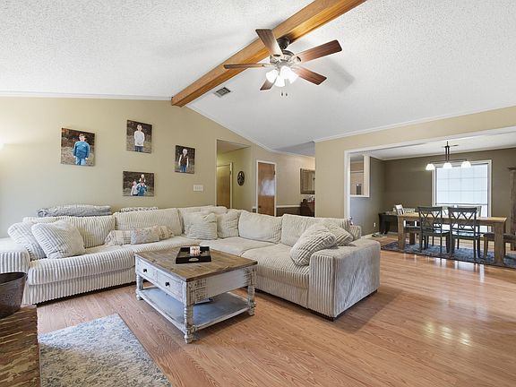 4th image of 10449 Arkansas St