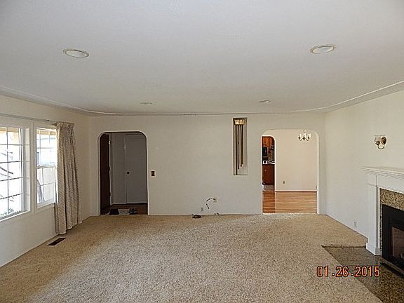 3rd image of 1242 W El Camino Ave