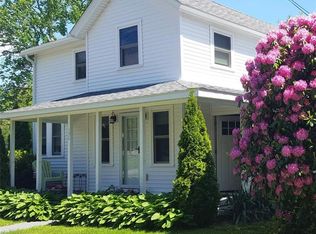 138 Shore Rd, Waterford, CT 06385