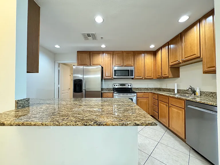 808 3rd Ave W #301 — Photo 3