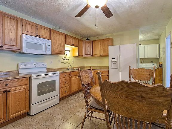 5th image of 1500 Royal Oak Ct