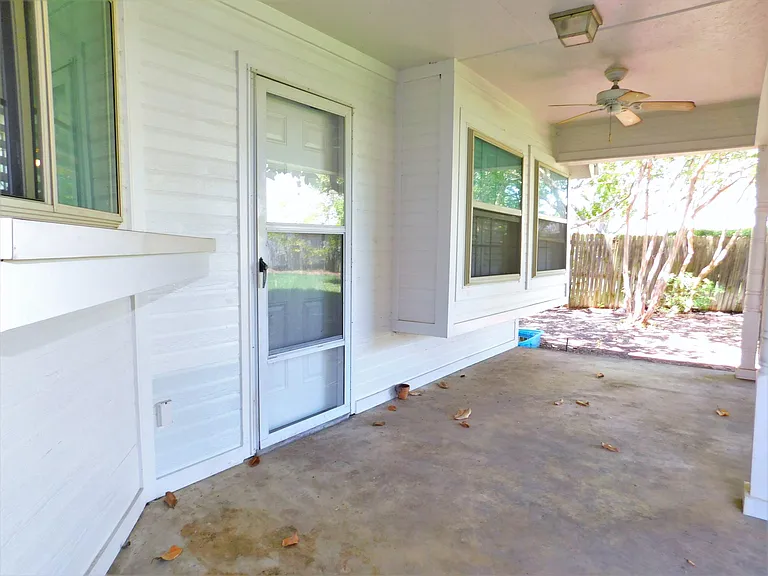 1539 Pickwick Ln — Photo 22
