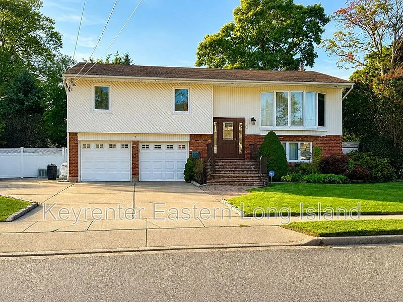 7 Pine St