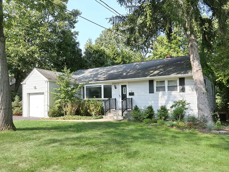 11 Evans Rd — Photo 17