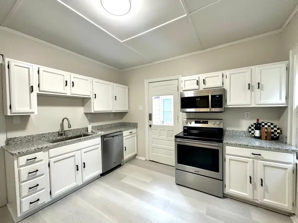 372 Benton St, Rochester, NY 14620