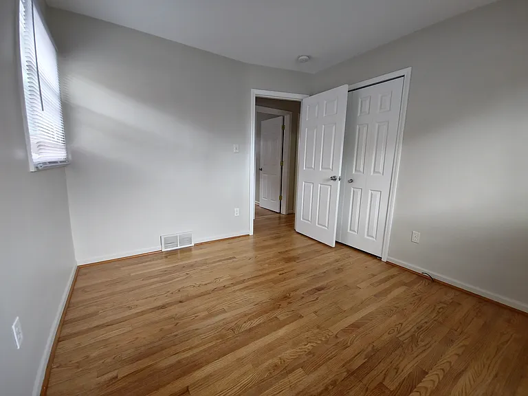 28919 Hughes St — Photo 15