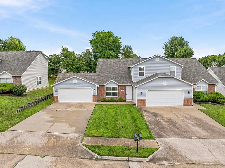 5004-5006 Betty Jean Way — Photo 32