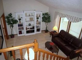 15220 Charles St, Omaha, NE 68154