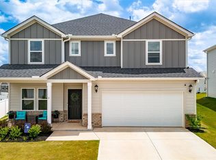6 Roderick Ln, Greenville, SC 29605