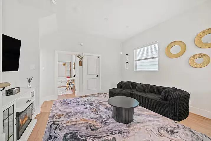 1208 Moody - 1 — Photo 3
