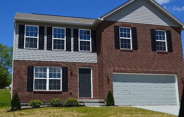 2072 Patriot Way photo 1