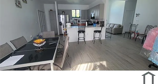 504 Arthur Ave — Photo 2