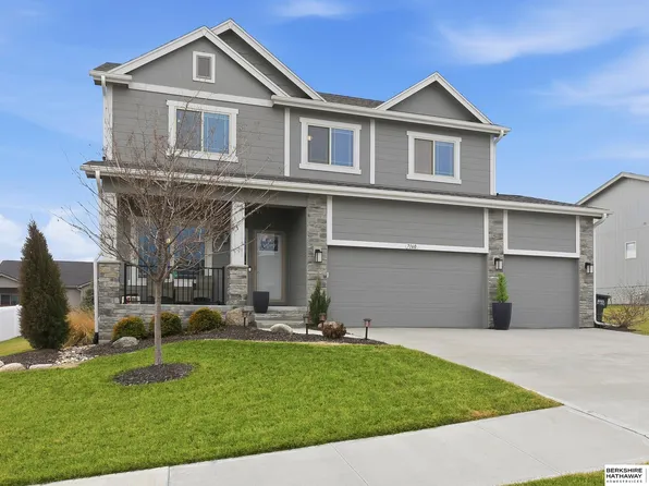 7160 N 165th St, Bennington, NE 68007