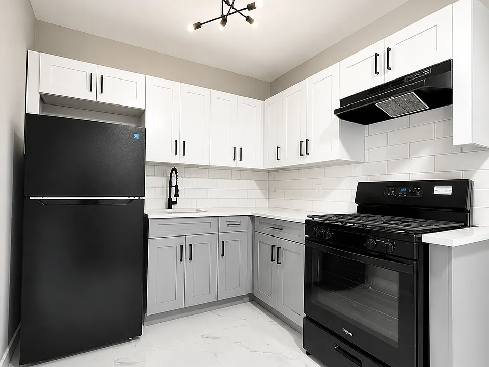 96 Summer Ave #3A