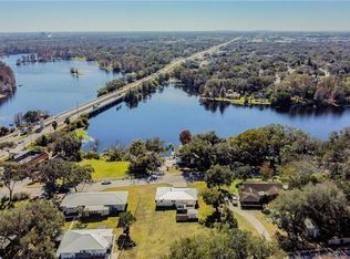 5418 Riverhills Dr, Temple Terrace, FL 33617