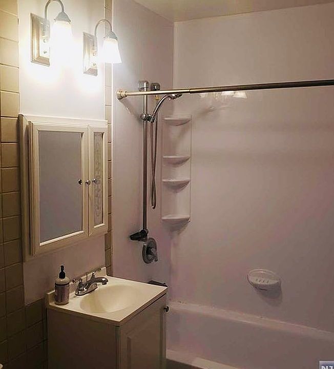 2nd image of 2348 Linwood Ave APT 5M