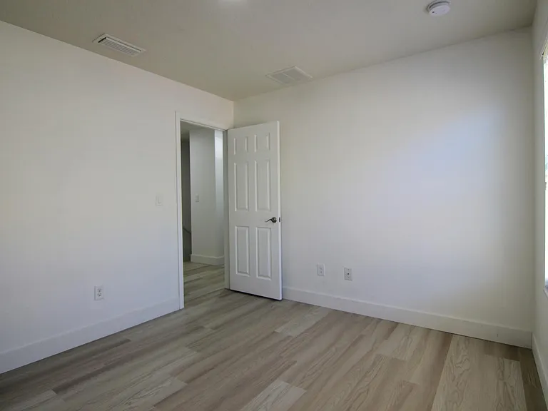 4635 Chatterton Way — Photo 13