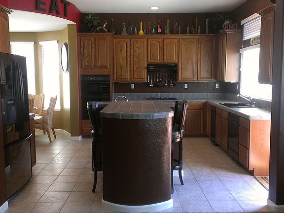5th image of 4700 Village Green Dr